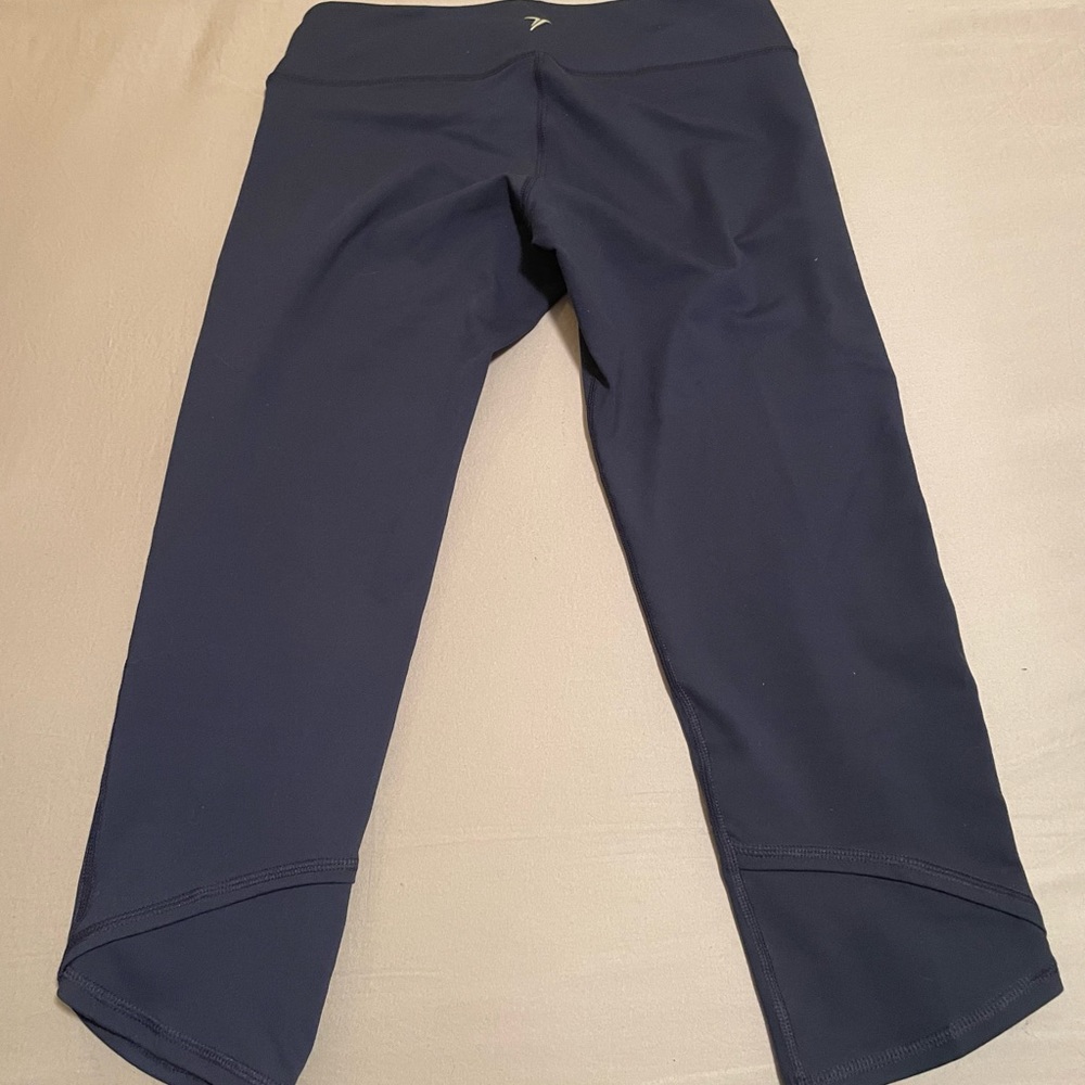Old Navy Active Go Dry Crop Leggings